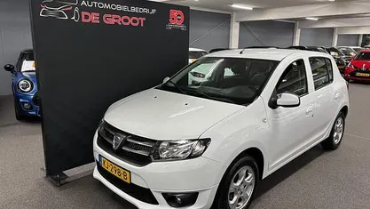 Occasion 2016 Dacia Sandero Lauréate Hatchback | € 8.950 (Eerlijke prijs)