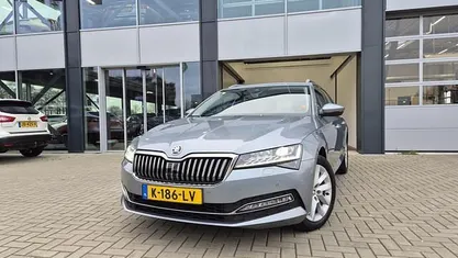 Occasion Skoda Superb Business Line 150 PK (110 kW) 2019 Grijs (metallic) Stationwagen