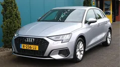 Grijs, metallic lak Gebruikt 2022 Audi A3 Sportback Proline Hatchback | € 23.250 (Goede deal)