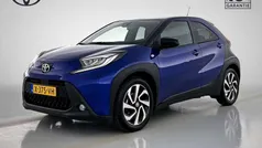 Blauw metallic Gebruikt 2024 Toyota Aygo Pulse Hatchback | € 21.745 (Eerlijke prijs)