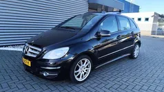 Zwart Gebruikt 2009 Mercedes B200 MPV | € 4.250 (Goede deal)