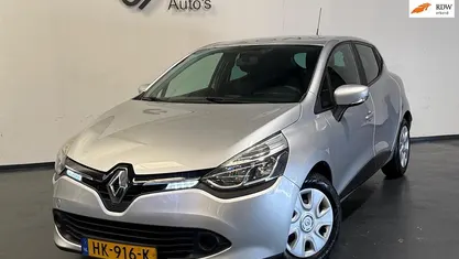 Grijs Gebruikt 2015 Renault Clio IV Expression Hatchback | € 4.999 (Eerlijke prijs)