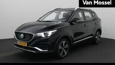 Zwart Gebruikt 2020 MG ZS Luxury Sedan | € 13.900 (Eerlijke prijs)