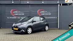 Gebruikt 2015 Toyota Aygo X-play Hatchback | € 6.900 (Eerlijke prijs)