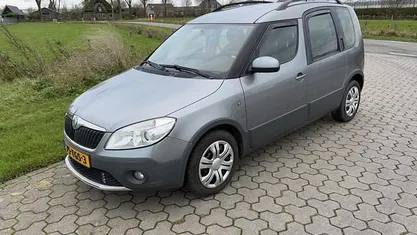 Grijs Gebruikt 2012 Skoda Roomster Ambition MPV | € 3.750 (Eerlijke prijs)