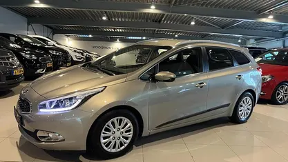 Occasion Kia Ceed 135 PK (99 kW) 2013 Grijs Hatchback