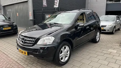Zwart Occasion 2007 Mercedes 320 SUV | € 7.999 (Eerlijke prijs)