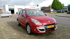 Gebruikt 2009 Renault Scénic III MPV | € 3.995 (Eerlijke prijs)