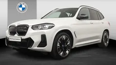 Mineralweiss metallic (wit metallic) Gebruikt 2022 BMW iX3 Comfort Edition SUV | € 36.900 (Eerlijke prijs)