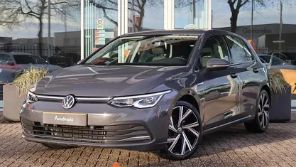Occasion 2020 VW Golf VIII Style Hatchback | € 20.700 (Eerlijke prijs)