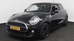 Zwart Gebruikt 2018 Mini ONE Hatchback | € 13.800 (Eerlijke prijs)