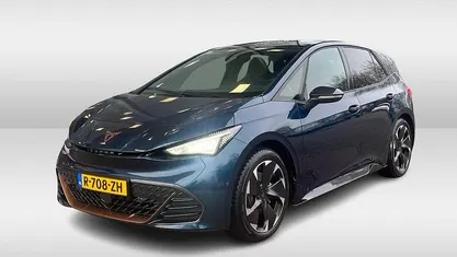 Blauw (metallic) Gebruikt 2022 Cupra Born Hatchback | € 23.450 (Eerlijke prijs)