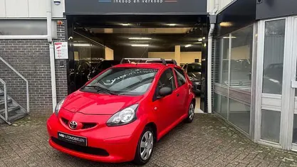 Rood Occasion 2006 Toyota Aygo Hatchback | € 2.499 (Goede deal)