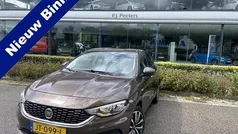 Bruin Gebruikt 2016 Fiat Tipo Lounge Sedan | € 6.950 (Goede deal)