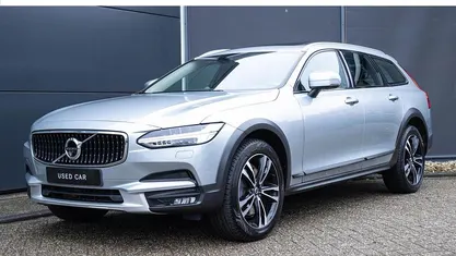 Grijs Occasion 2017 Volvo V90 CC Pro Stationwagen | € 29.950 (Eerlijke prijs)