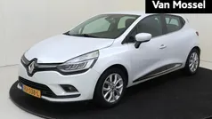 Wit Gebruikt 2018 Renault Clio IV Intens Hatchback | € 12.435 (Eerlijke prijs)