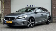 Gebruikt 2017 Volvo V40 R-Design Stationwagen | € 16.495 (Eerlijke prijs)