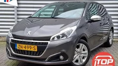 Grijs Gebruikt 2019 Peugeot 208 Signature Sky Hatchback | € 10.990 (Eerlijke prijs)