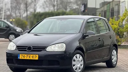 Occasion VW Golf IV Trendline 75 PK (55 kW) 2005 Zwart Hatchback