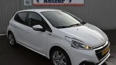 Wit Gebruikt 2019 Peugeot 208 Signature Sky Hatchback | € 8.350 (Super prijs)