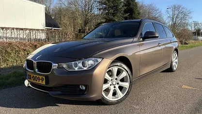 Bruin Gebruikt 2014 BMW 316 Executive Stationwagen | € 7.450 (Super prijs)