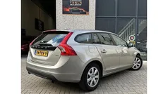 Gebruikt 2011 Volvo V60 Momentum Stationwagen | € 6.499 (Goede deal)