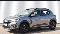 Grijs Nieuw 2025 Dacia Sandero Extreme Hatchback | € 26.095 (Eerlijke prijs)
