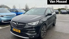 Zwart, metallic lak Gebruikt 2021 Opel Grandland X Ultimate SUV | € 25.940 (Eerlijke prijs)