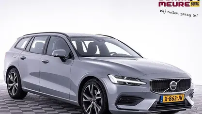 Grijs Gebruikt 2023 Volvo V60 Stationwagen | € 32.990 (Super prijs)