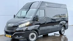 Zwart Gebruikt 2021 Iveco Daily Van | € 16.445 (Goede deal)