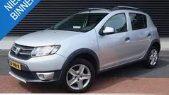Grijs Gebruikt 2013 Dacia Sandero Lauréate Hatchback | € 5.950 (Eerlijke prijs)