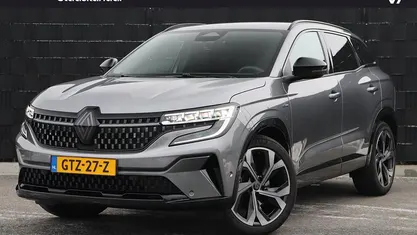 Grijs metallic Occasion 2024 Renault Austral Techno Esprit Alpine SUV | € 34.950 (Eerlijke prijs)