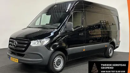 Zwart Gebruikt 2024 Mercedes Sprinter Van | € 38.490 (Eerlijke prijs)