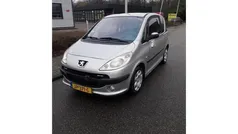 Zilver Gebruikt 2006 Peugeot 1007 Hatchback | € 1.499 (Eerlijke prijs)