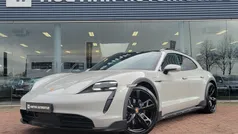 Grijs Gebruikt 2021 Porsche Taycan 4S Sedan | € 67.940 (Eerlijke prijs)