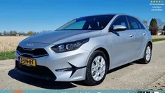 Grijs, metallic lak Gebruikt 2022 Kia Ceed GT-Line Hatchback | € 19.995 (Goede deal)