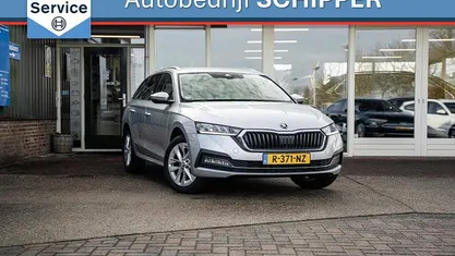 Grijs Occasion 2021 Skoda Octavia Business Line Stationwagen | € 19.950 (Eerlijke prijs)