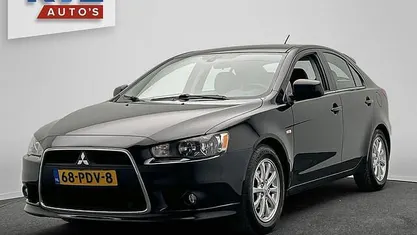Zwart Gebruikt 2011 Mitsubishi Lancer Sportback Edition Hatchback | € 6.400 (Eerlijke prijs)