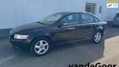 Zwart Gebruikt 2010 Volvo S40 Sedan | € 5.950 (Eerlijke prijs)