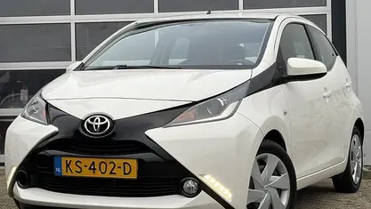 Occasion 2016 Toyota Aygo X-play Hatchback | € 5.950 (Goede deal)