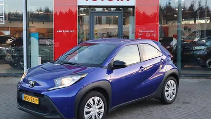 Gebruikt 2025 Toyota Aygo X X-play SUV | € 18.400 (Eerlijke prijs)