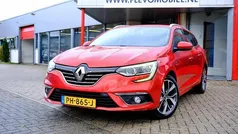 Rood Gebruikt 2017 Renault Mégane GrandTour Bose Edition Stationwagen | € 13.750 (Eerlijke prijs)