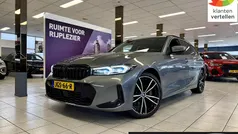 Grijs Gebruikt 2024 BMW 330e Comfort Edition Stationwagen | € 51.450 (Eerlijke prijs)