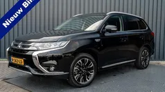 Zwart Gebruikt 2017 Mitsubishi Outlander SUV | € 17.445 (Eerlijke prijs)