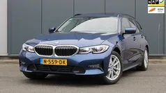 Blauw Gebruikt 2021 BMW 320 Stationwagen | € 23.950 (Goede deal)