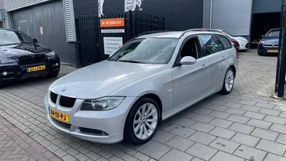 Occasion BMW 320 Executive 150 PK (110 kW) 2006 Grijs, metallic lak Stationwagen