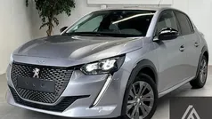 Grijs Gebruikt 2023 Peugeot e-208 Allure Hatchback | € 19.975 (Goede deal)