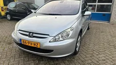 Gebruikt 2005 Peugeot 307 Premium Hatchback | € 2.299 (Eerlijke prijs)