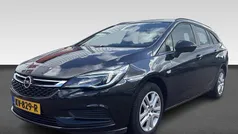 Zwart Gebruikt 2017 Opel Astra Edition Stationwagen | € 9.930 (Goede deal)