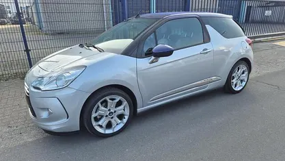 Grijs Occasion 2013 Citroën DS3 Cabriolet Sport Chic Cabriolet | € 6.450 (Eerlijke prijs)